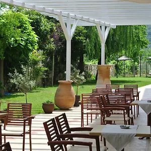 μηλιές , Σταυρός Ελλάδα